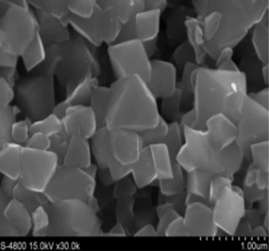 Оксид лития никеля и марганца подмикроскопом