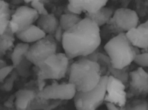Оксид натрия-никеля-марганца под микроскопом